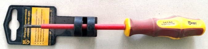 Отвертка диэлектрическая 2х100 прямошлицевая 1000В фото 1