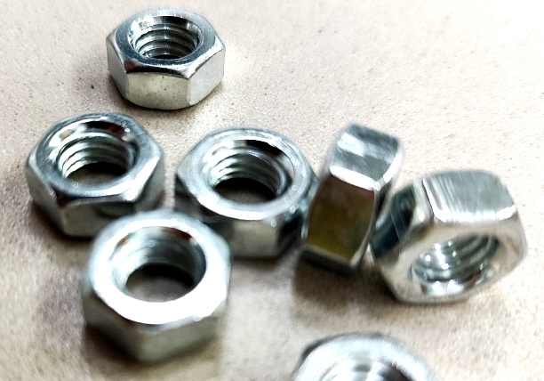 Гайка шестигранная  цинк DIN 934. М6  фото 1